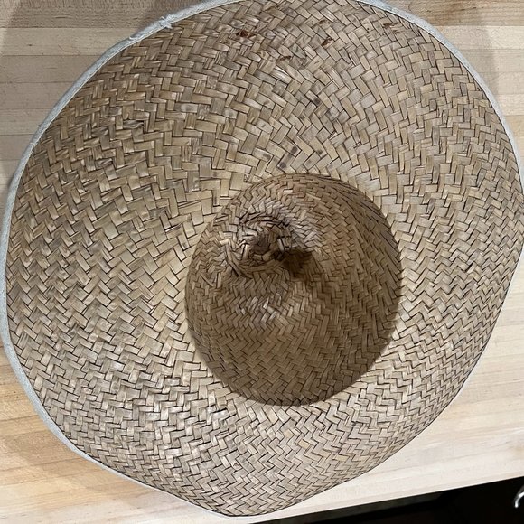 Resortwear Wide Brim Straw Hat - Picture 4 of 8